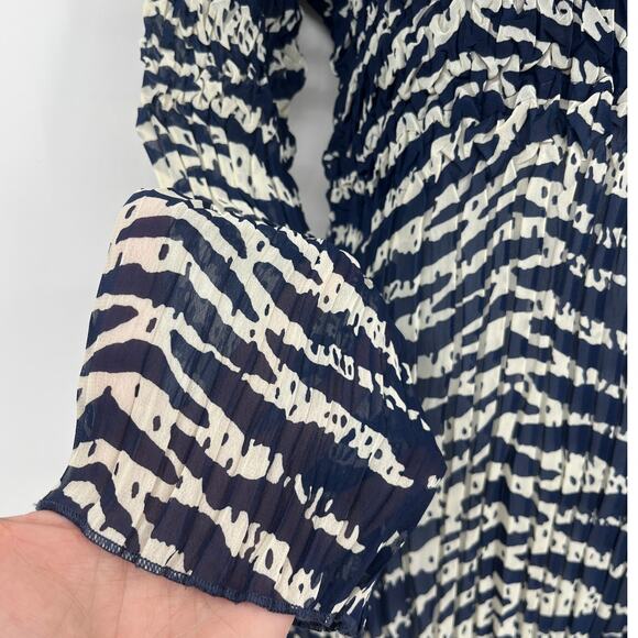 Coldwater Creek Mesh Lace Womens Top 4 Boho Resort Animal Pleated Artsy Chiffon - Picture 5 of 10